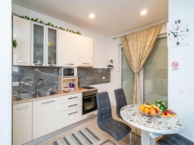 Apartment Apartment Anka - One Bedroom Apartment with Terrace - Features photo 23