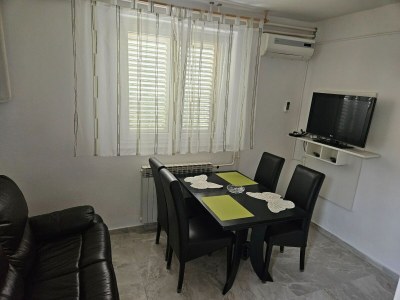 Apartment Apartments Amalia - Two Bedroom Apartment with Terrace - Features photo 15