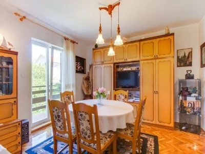 Apartment Apartment Blamax with Terrace and Sea View in Mali Losinj - Apartment