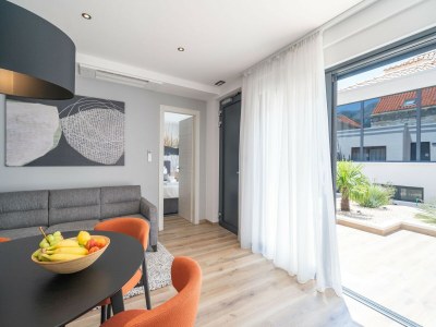 Apartment Apartments Villa Royale - Luxury One Bedroom Apartment with Terrace - Features photo 11