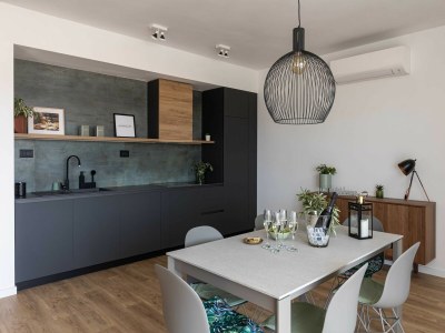 Apartment Apartments aMare - Three Bedroom Apartment with Balcony and Sea View - Features photo 6