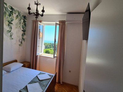 Apartment Apartment Solvit - Three Bedroom Apartment with Terrace - Features photo 8
