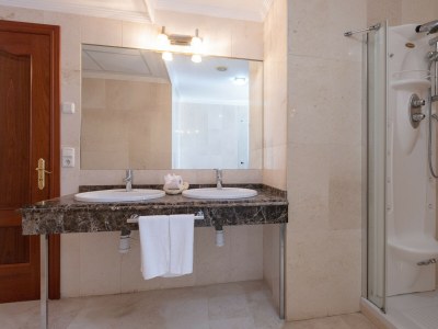 Apartment BAHIA CASARES 4 - Features photo 21