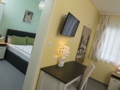 Holiday room Dreibettzimmer, Dusche oder Bad, WC, Bergseite - Outdoor photo 8