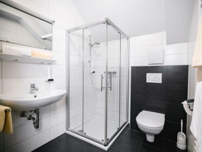 Holiday room Doppelzimmer, Dusche oder Bad, Balkon - Features photo 30