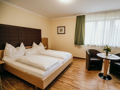 Holiday room Vierbettzimmer, Dusche oder Bad, Balkon - Outdoor photo 14