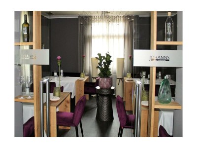 Apartment Suite, Dusche oder Bad, WC, 2 Schlafräume - Outdoor photo 3