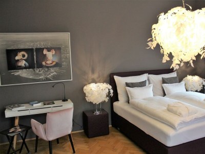 Apartment Suite, Dusche oder Bad, WC, 2 Schlafräume - Outdoor photo 10