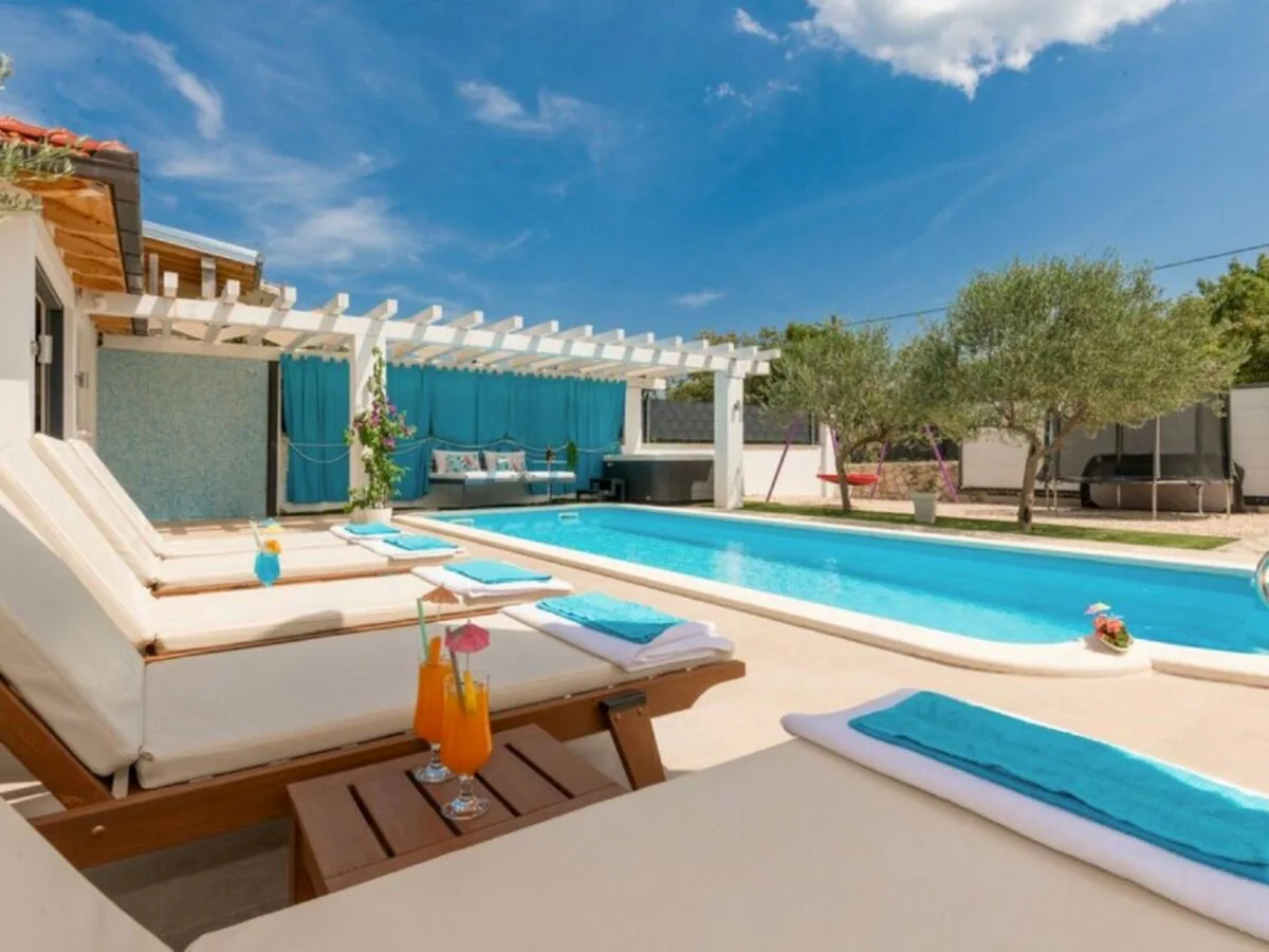 Villa Villa Korana *with pool and whirlpool* - Outdoor photo 3