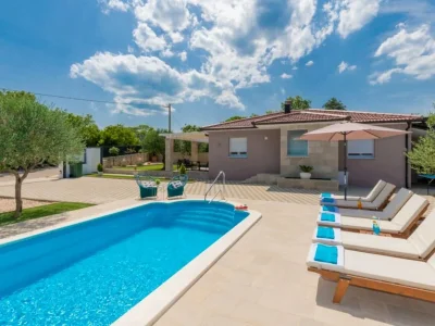 Villa Villa Korana *with pool and whirlpool* in Kamenmost - Villa