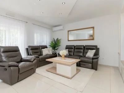 Villa Villa Korana *with pool and whirlpool* - Features photo 18