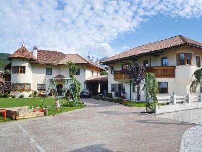 Holiday park Apartment in Brixen with Pool & Dolomites Views - Outdoor photo 3