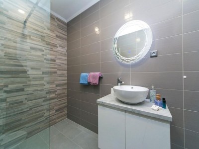 Apartment Apartment Papilio  - Two Bedroom Apartment with Terrace - Features photo 6