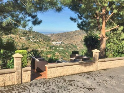 Holiday house Luxury villa in Sayalonga with private pool - Outdoor photo 5