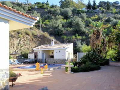 Holiday house Luxury villa in Sayalonga with private pool - Outdoor photo 16