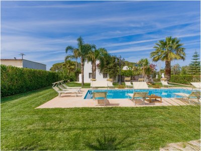 Holiday house Villa with swimming pool - Outdoor photo 3