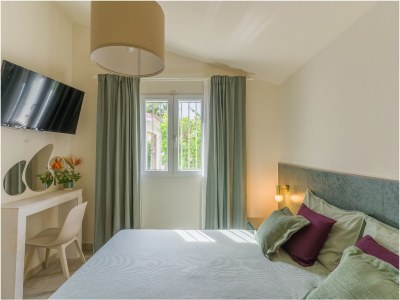 Holiday house Villa with swimming pool - Features photo 20