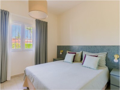 Holiday house Villa with swimming pool - Features photo 22