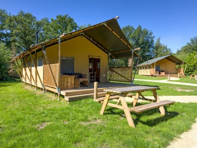 Holiday park Chic Glamping Escape with Pool - Holiday park