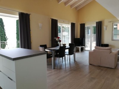 Holiday house Casa Maddalena with pool and lake view - Features photo 12