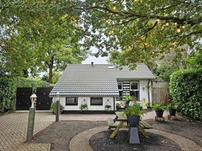 Holiday house Malerischer Aufenthalt in der Nähe von Stadt und See - Outdoor photo 5