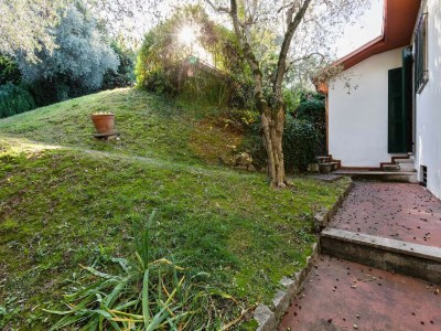 Villa Villa in Torri with Pool & Mountain Views - Outdoor photo 3