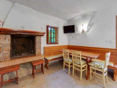 Villa Villa in Torri with Pool & Mountain Views - Features photo 12