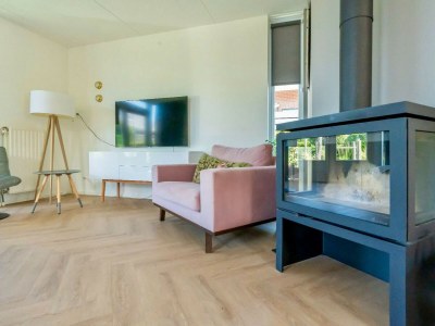 Holiday house Zeepeduinen 11 - Burgh Beach - Features photo 10