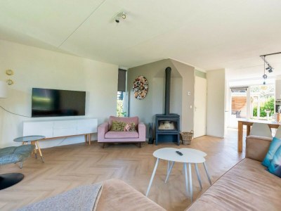 Holiday house Zeepeduinen 11 - Burgh Beach - Features photo 13