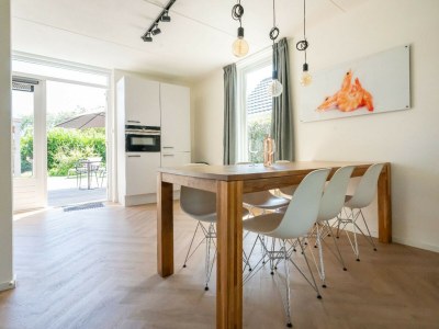 Holiday house Zeepeduinen 11 - Burgh Beach - Features photo 14