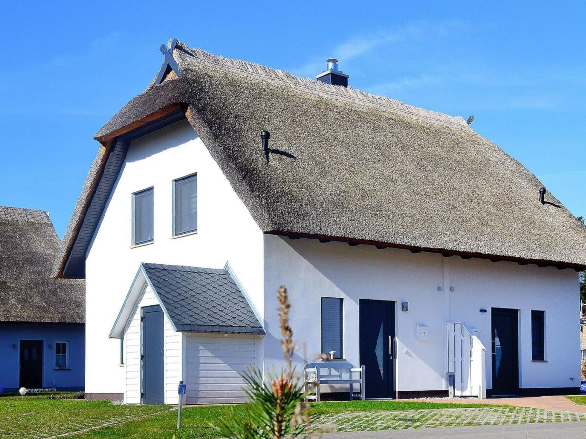 Holiday house Doppelhaushälfte Dock Nr. 7.0 in Zirchow - Outdoor photo 2