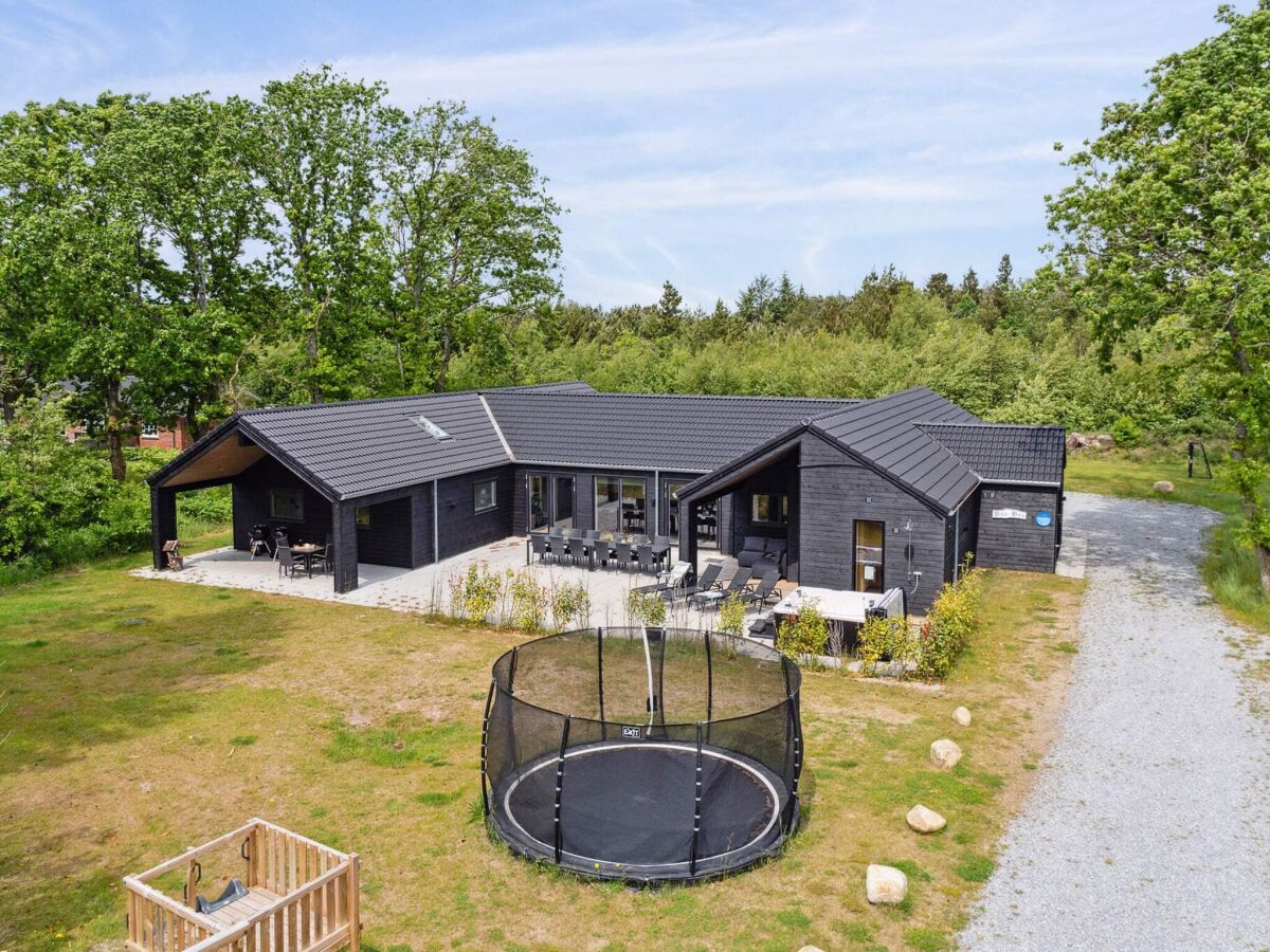 Holiday house Geraumiges Refugium fur 20 -- By Traum Ferienwohnungen