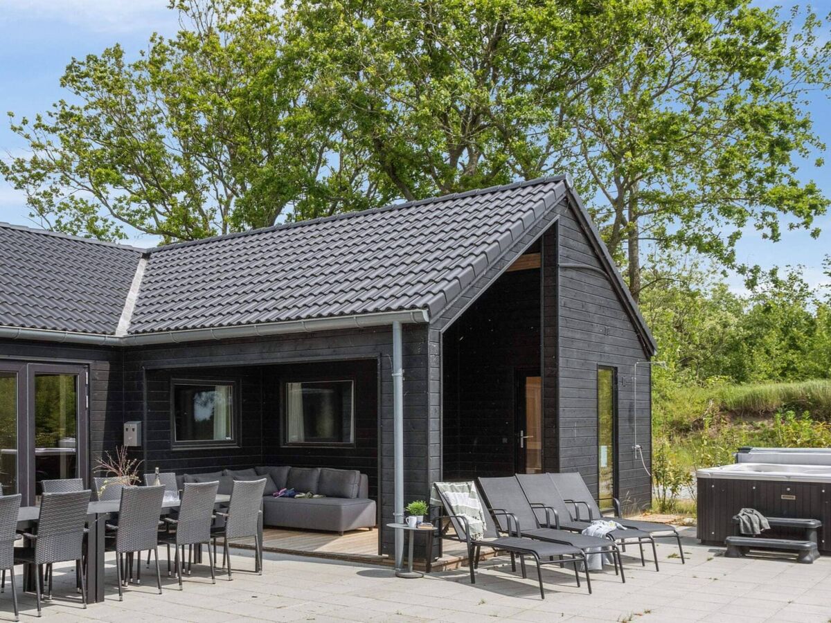 Holiday house Geraumiges Refugium fur 20 -- By Traum Ferienwohnungen - Outdoor photo 5