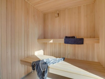 Holiday house Geraumiges Refugium fur 20 -- By Traum Ferienwohnungen - Outdoor photo 8