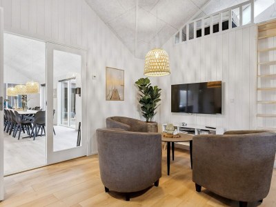 Holiday house Geraumiges Refugium fur 20 -- By Traum Ferienwohnungen - Outdoor photo 18