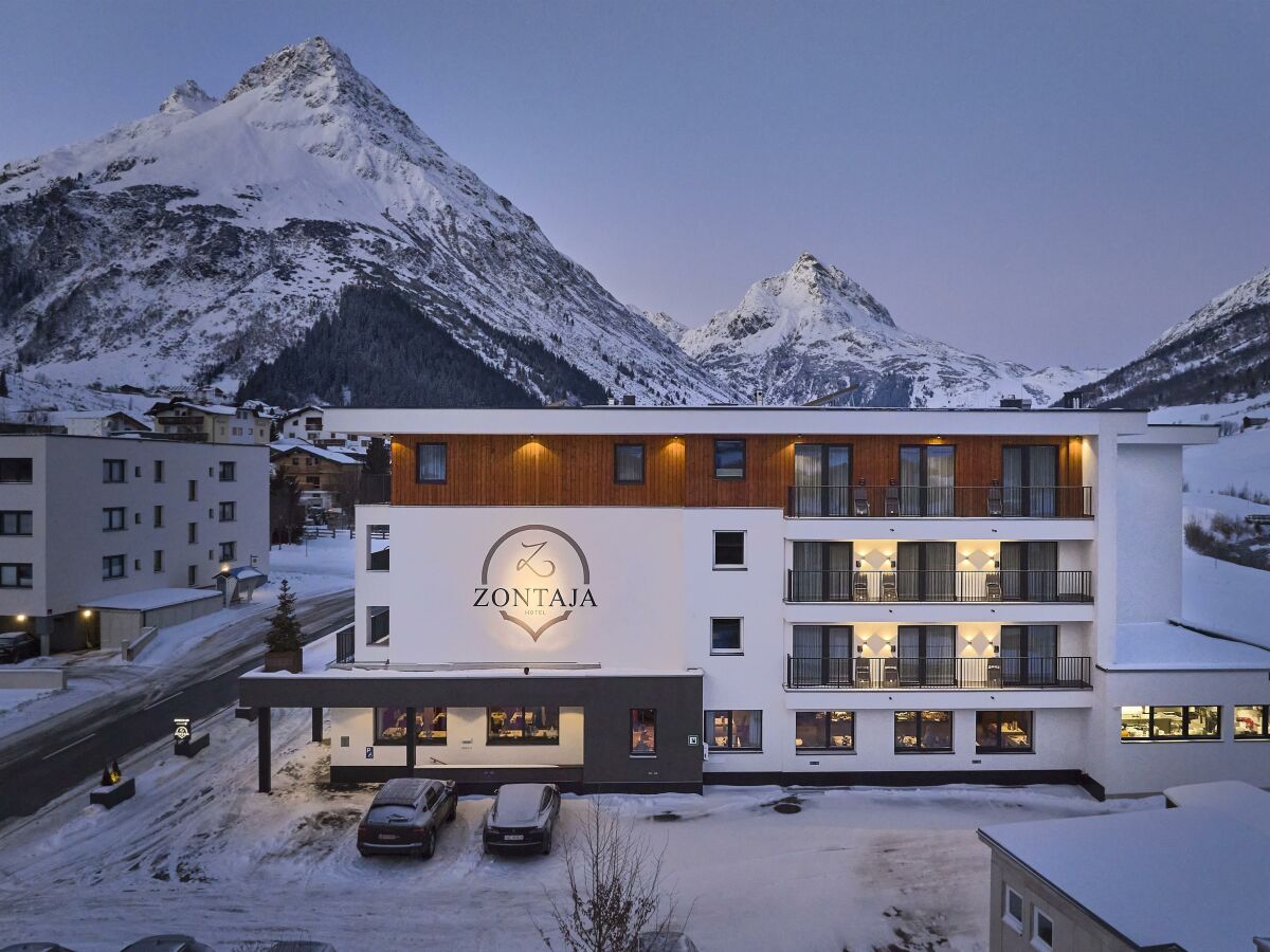 Holiday room Doppelzimmer Piz Buin - Outdoor photo 2