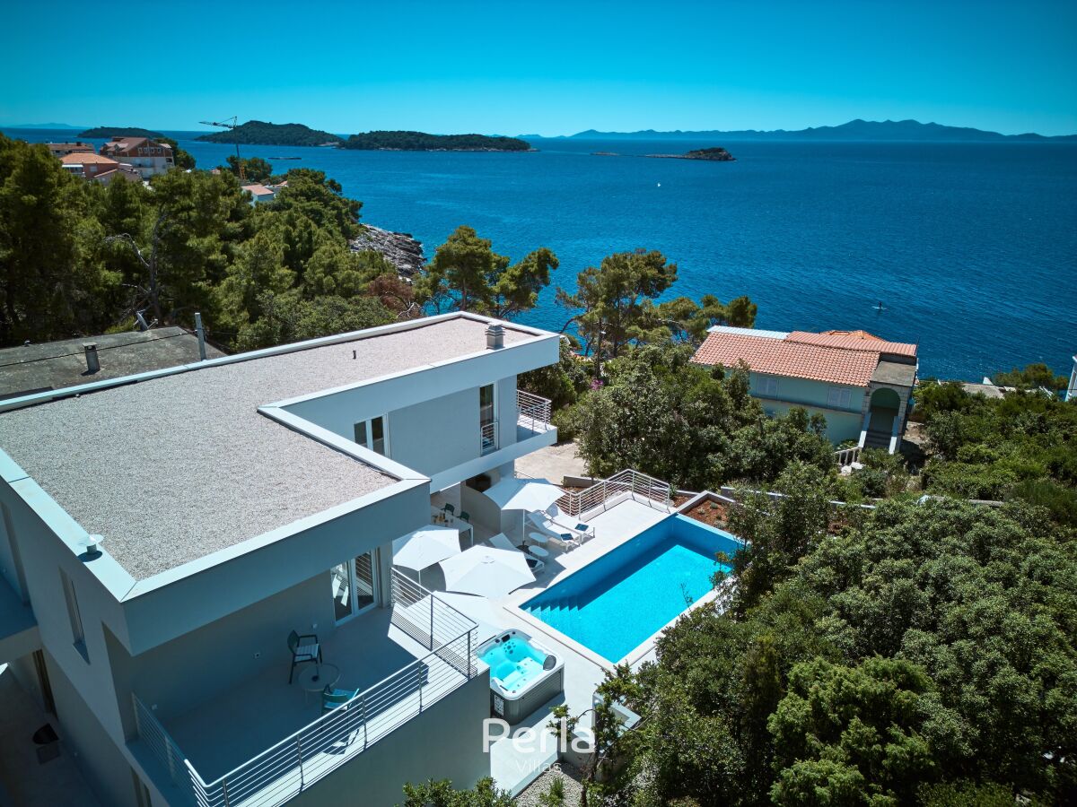 Villa with pool and sea view 80m from the beach KorÄ - Outdoor photo 5