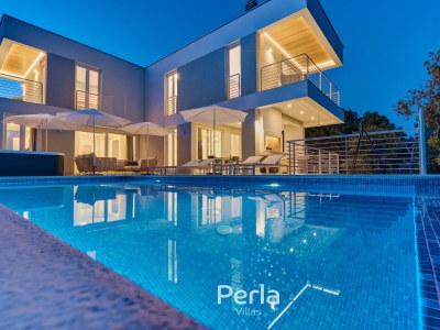 Villa with pool and sea view 80m from the beach KorÄ - Outdoor photo 8