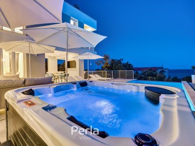 Villa with pool and sea view 80m from the beach KorÄ - Outdoor photo 9