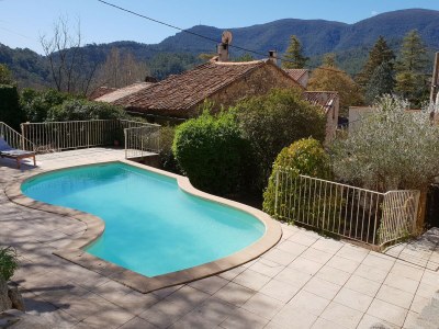 Holiday house Villa in Meounes-Les-Montrieux - Outdoor photo 10