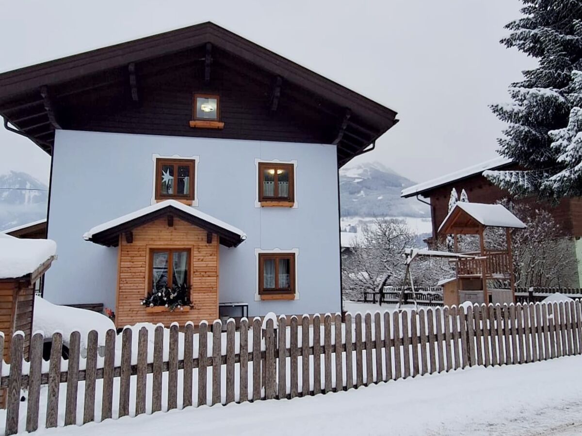 Apartment Apartment in Piesendorf near Ski Slopes