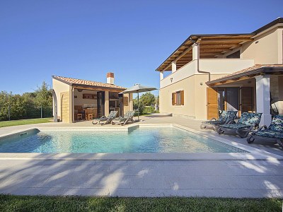 Villa Villa with pool Klarići - Outdoor photo 2