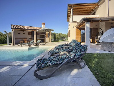 Villa Villa with pool Klarići - Outdoor photo 3