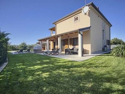 Villa Villa with pool Klarići - Outdoor photo 7