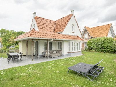 Holiday park Villa in Cadzand-Bad near North Sea Beach in Cadzand-Bad - Holiday park