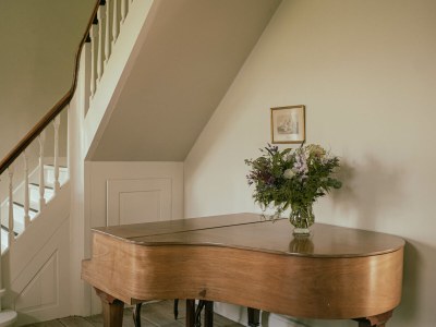 Castle No title - Features photo 20