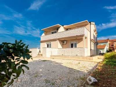 Apartment Apartment in Omišalj with Rooftop Terrace in Omišalj - Apartment