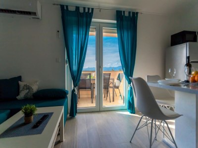 Apartment Apartment in Omišalj with Rooftop Terrace - Outdoor photo 40