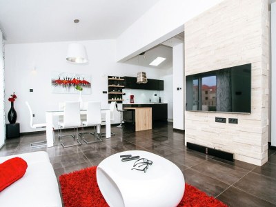 Apartment Luxurious Apartment in Zadar with Garden in Zadar - Apartment