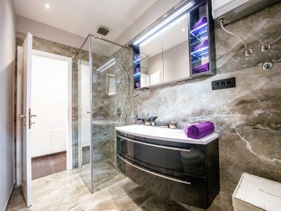 Apartment Luxurious Apartment in Zadar with Garden - Features photo 14